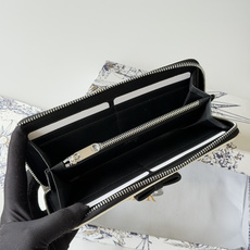 PDior 2026新品上架了 蝴蝶结🎀尺寸:19*10.5*2.5编号:S2600 小羊皮制作Dior PDior 2026新品上架了 蝴蝶结🎀尺寸:19*10.5*2.5编号:S2600 小羊皮制作Dior