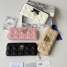 PDior 2026新品上架了 蝴蝶结🎀尺寸:19*10.5*2.5编号:S2600 小羊皮制作Dior PDior 2026新品上架了 蝴蝶结🎀尺寸:19*10.5*2.5编号:S2600 小羊皮制作Dior