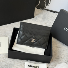 🌾 chanel 新品 卡片包鱼子酱牛皮七个卡位 可放零钱 进口意大利鱼子酱牛皮制作+五金logo 太美 🌾 chanel 新品 卡片包鱼子酱牛皮七个卡位 可放零钱 进口意大利鱼子酱牛皮制作+五金logo 太美