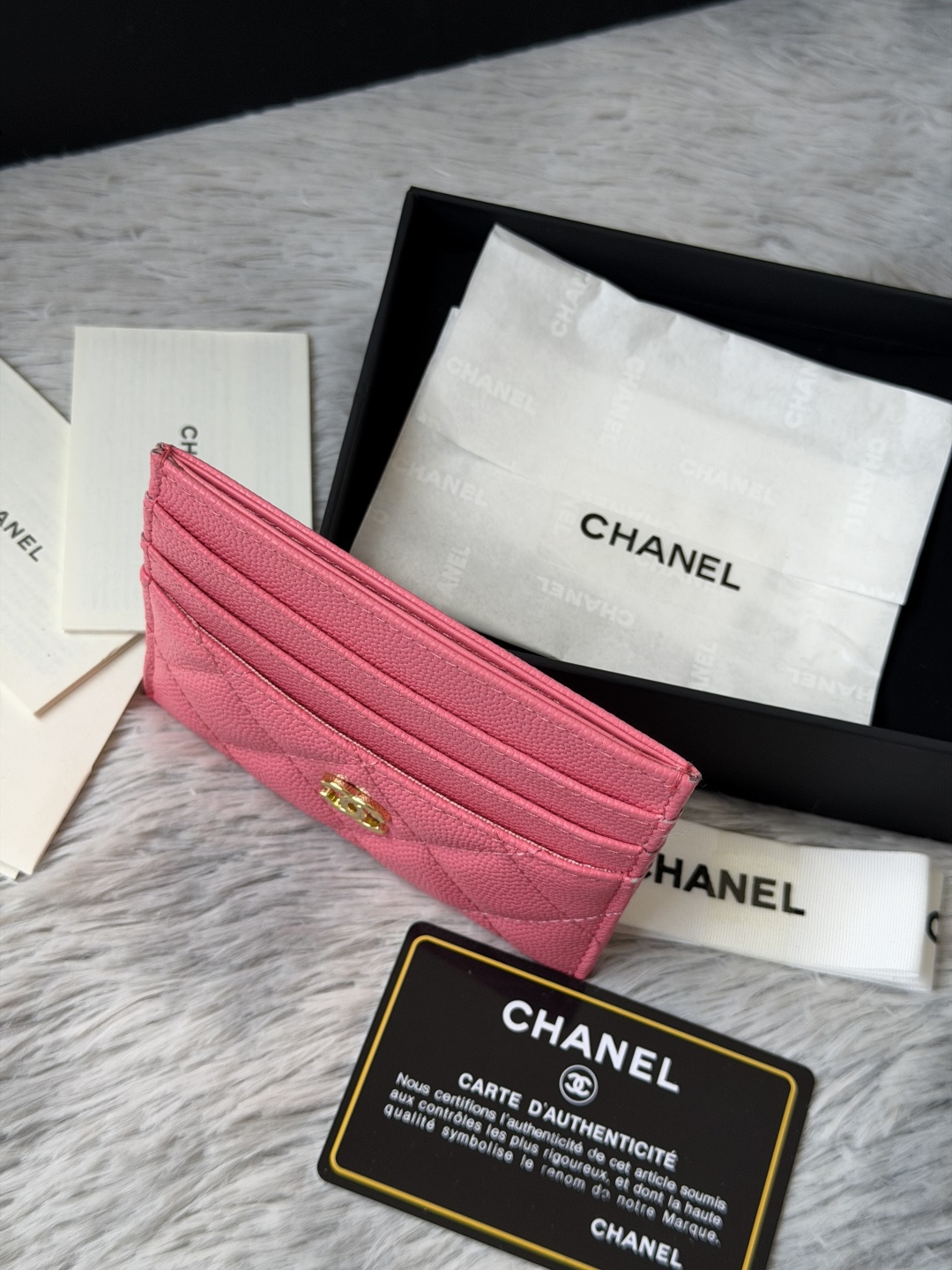 🌾 chanel 新品 卡片包鱼子酱牛皮七个卡位 可放零钱 进口意大利鱼子酱牛皮制作+五金logo 太美