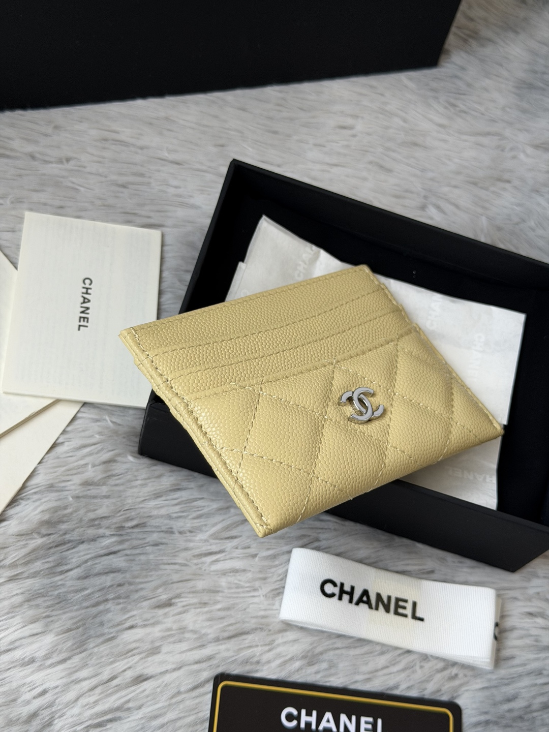 🌾 新增彩色银扣chanel 新品 卡片包鱼子酱牛皮七个卡位 可放零钱 进口意大利鱼子酱牛皮制作+五金l 🌾 新增彩色银扣chanel 新品 卡片包鱼子酱牛皮七个卡位 可放零钱 进口意大利鱼子酱牛皮制作+五金l