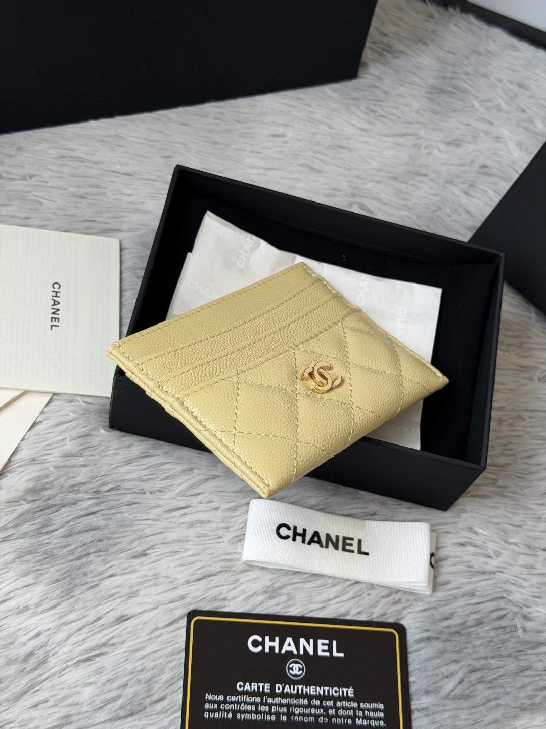 🌾 chanel 新品 卡片包鱼子酱牛皮七个卡位 可放零钱 进口意大利鱼子酱牛皮制作+五金logo 太美