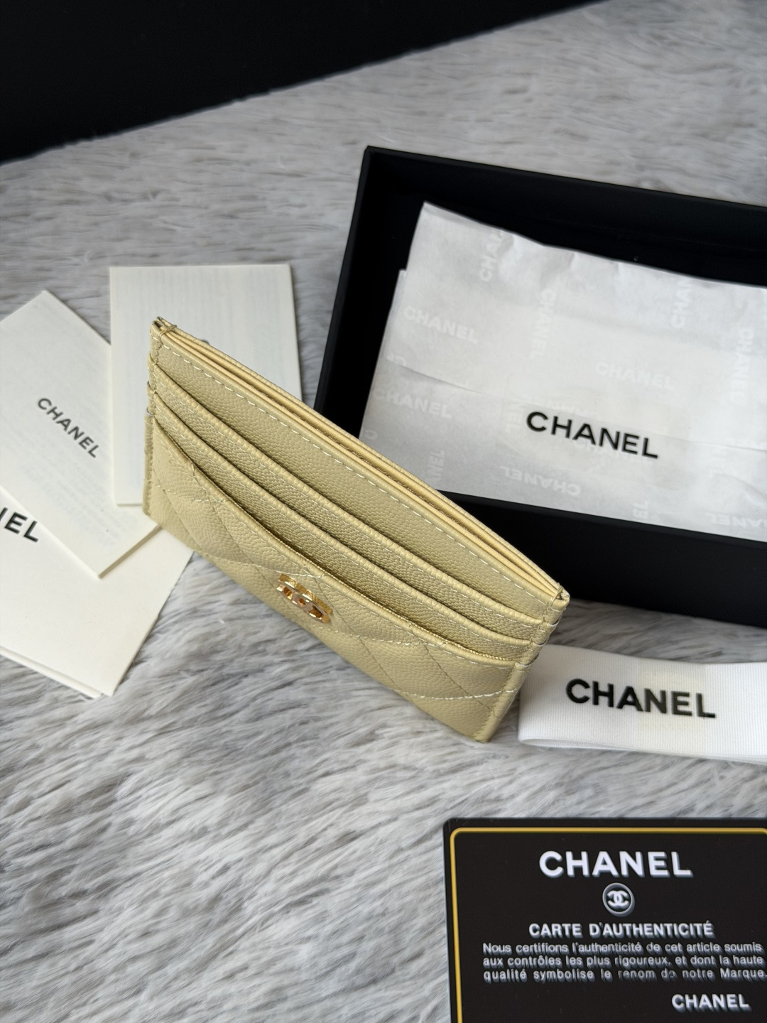 🌾 chanel 新品 卡片包鱼子酱牛皮七个卡位 可放零钱 进口意大利鱼子酱牛皮制作+五金logo 太美