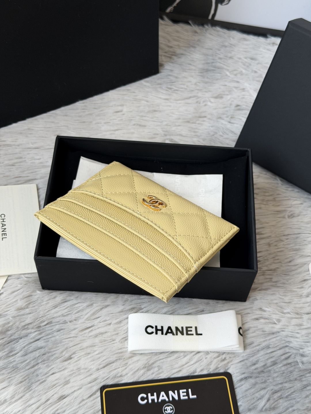 🌾 chanel 新品 卡片包鱼子酱牛皮七个卡位 可放零钱 进口意大利鱼子酱牛皮制作+五金logo 太美