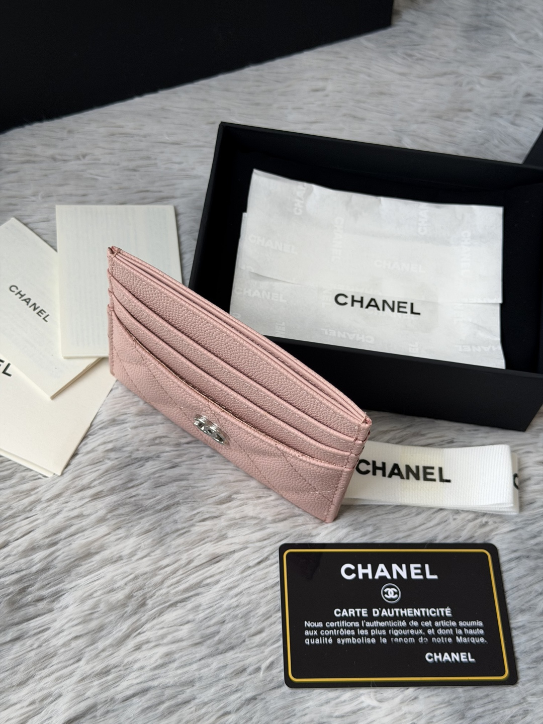 🌾 新增彩色银扣chanel 新品 卡片包鱼子酱牛皮七个卡位 可放零钱 进口意大利鱼子酱牛皮制作+五金l 🌾 新增彩色银扣chanel 新品 卡片包鱼子酱牛皮七个卡位 可放零钱 进口意大利鱼子酱牛皮制作+五金l