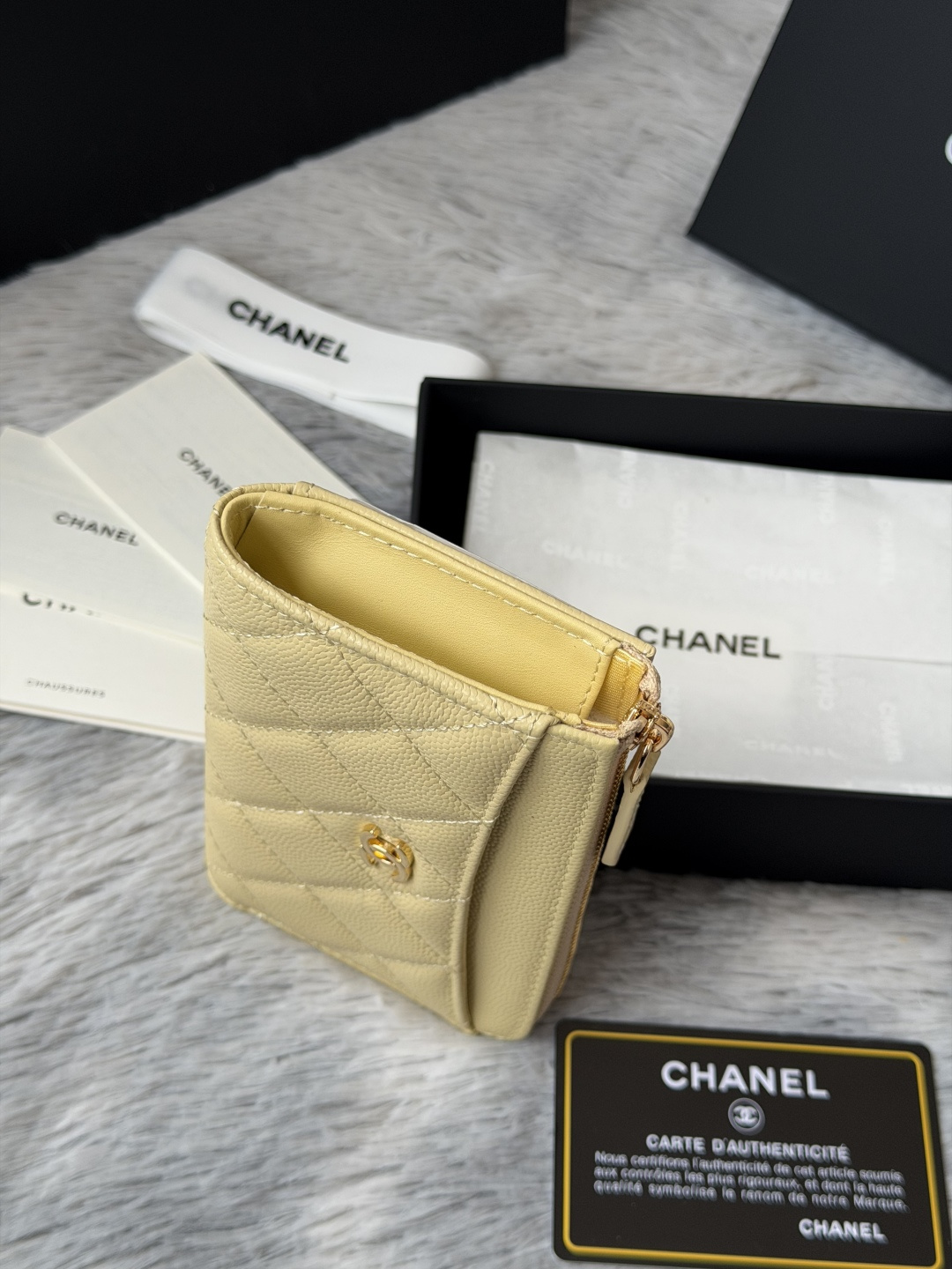P chanel-鱼子酱牛皮可放零钱 信用卡 硬币 7字型单拉卡包 原单品质 款号:A3179,颜色 P chanel-鱼子酱牛皮可放零钱 信用卡 硬币 7字型单拉卡包 原单品质 款号:A3179,颜色