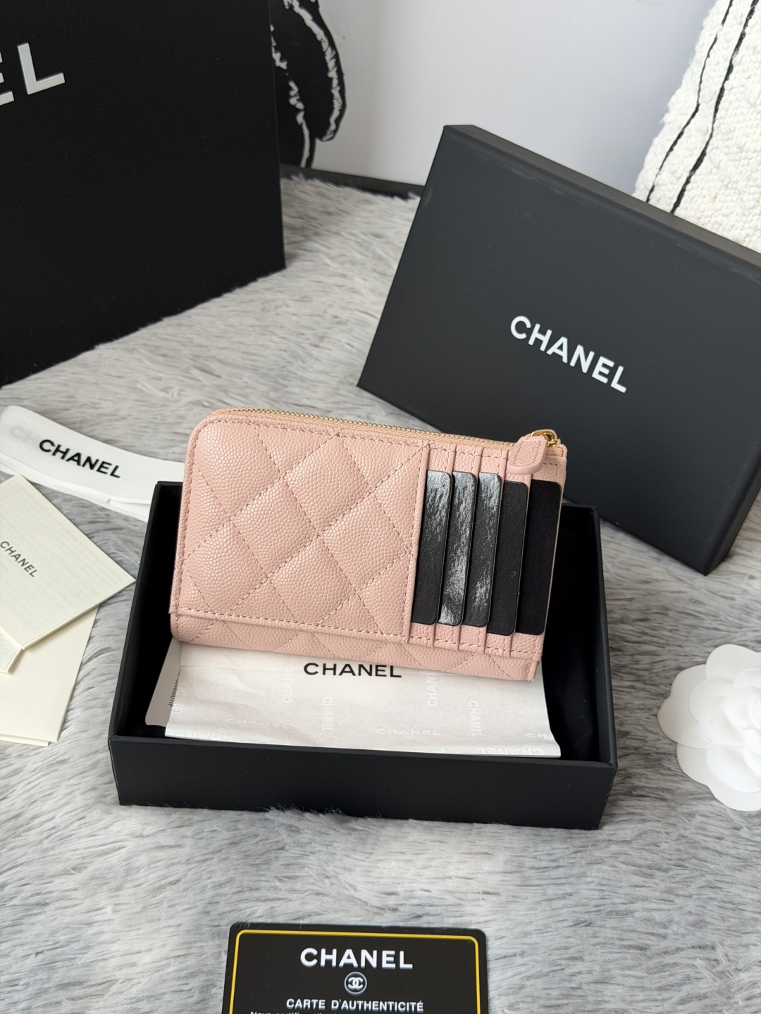 P chanel-鱼子酱牛皮可放零钱 信用卡 硬币 7字型单拉卡包 原单品质 款号:A3179,颜色 P chanel-鱼子酱牛皮可放零钱 信用卡 硬币 7字型单拉卡包 原单品质 款号:A3179,颜色