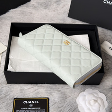 PCHANEL 经典cf长款拉链包到货!后面有🈶口袋 香奶奶经典款 进口鱼子酱牛皮 菱格 非常耐看! PCHANEL 经典cf长款拉链包到货!后面有🈶口袋 香奶奶经典款 进口鱼子酱牛皮 菱格 非常耐看!