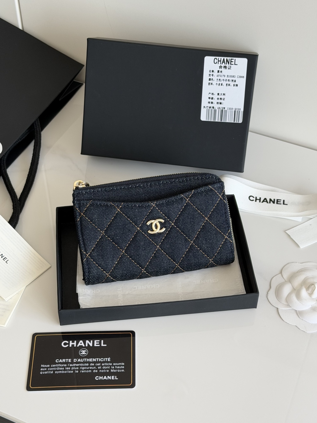 NO:920172,26 new products on the shelves chanel rhombus denim special fabric can hold change, credit card, coins 7-shaped single pull card bag original quality style number A, color as shown, size 12*7.5*2.5cm., chanel wallet, chanel, wallets1986090926新品上架 chanel 菱格 牛仔布 专用面料 可放零钱 信用卡 硬币 7字型单拉卡包原单品质 款号A,颜色如图 尺寸12*7.5*2.5cm.,chanel钱包,chanel,wallets,欧美剧