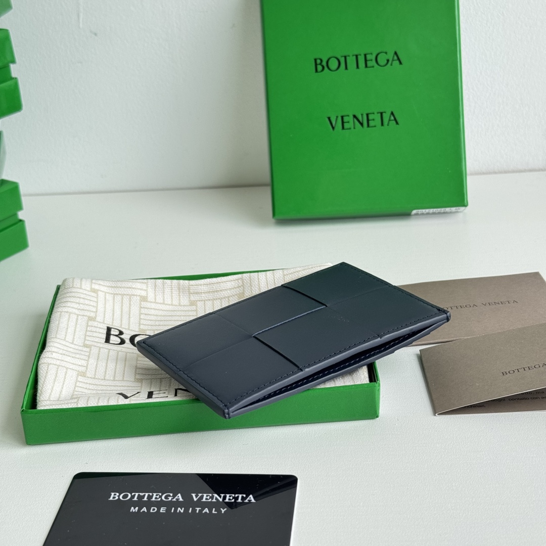 💰Latest new model, large grid woven ultra-thin card holder
Easy to carry and compact, designed with first-layer cowhide leather photo 2