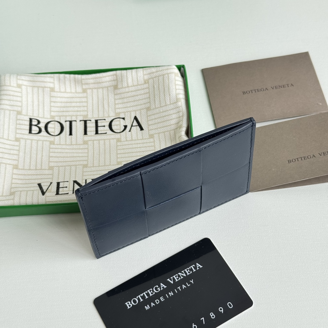 💰Latest new model, large grid woven ultra-thin card holder
Easy to carry and compact, designed with first-layer cowhide leather photo 4