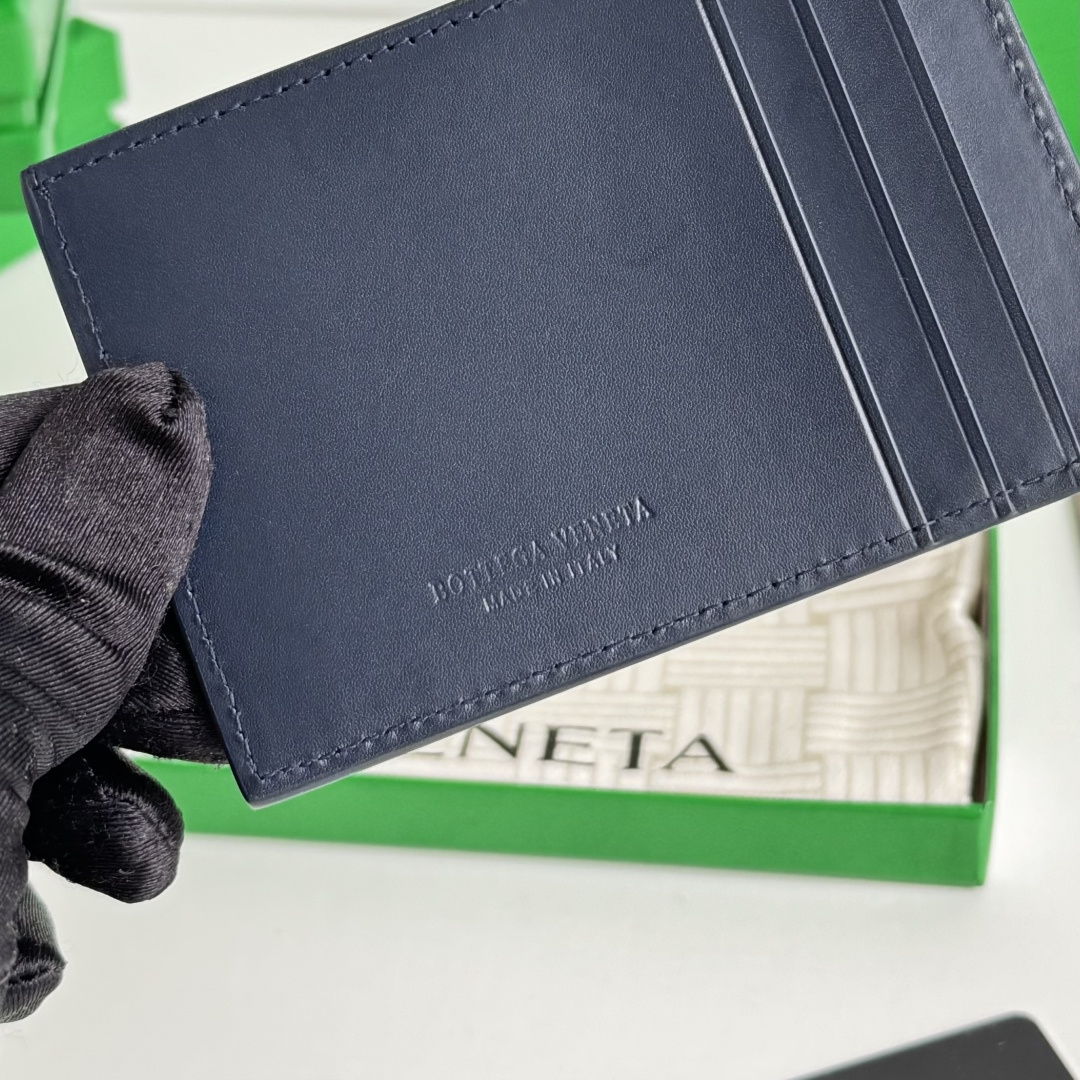 💰Latest new model, large grid woven ultra-thin card holder
Easy to carry and compact, designed with first-layer cowhide leather photo 6
