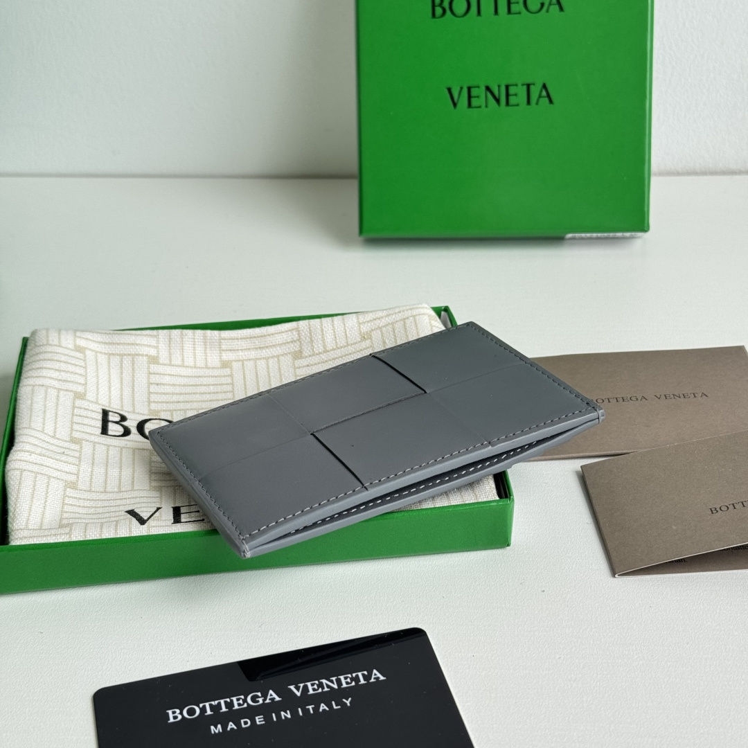 💰Latest new model, large grid woven ultra-thin card holder
Easy to carry and compact, designed with first-layer cowhide leather photo 5