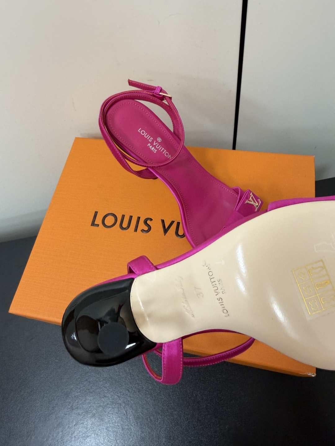 Louis Vuitton Sandals