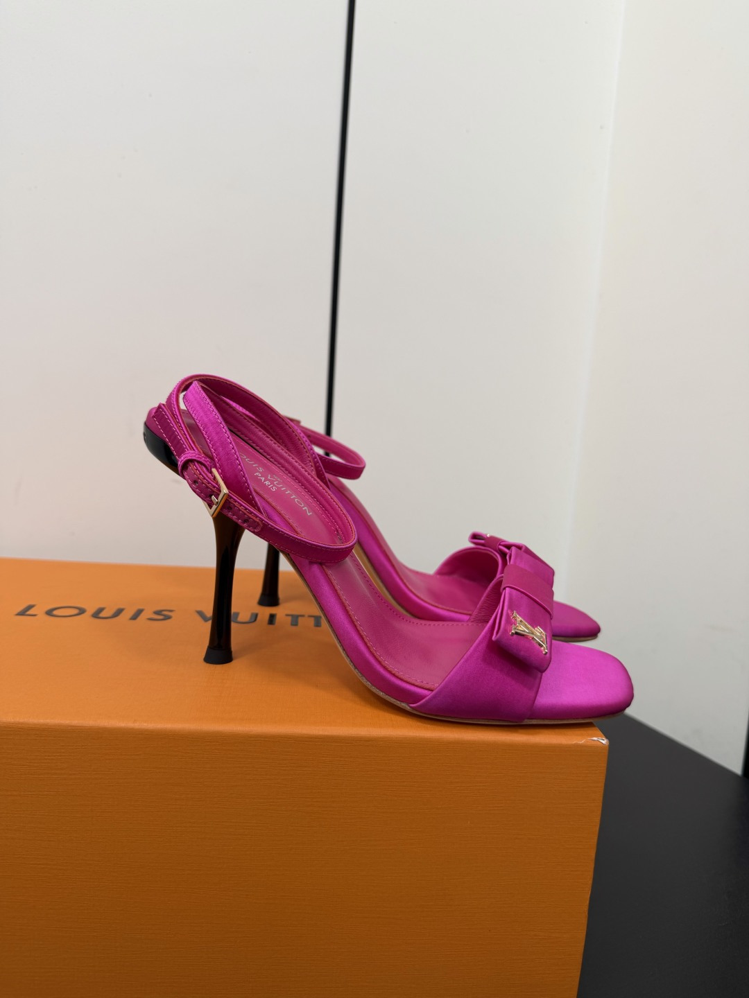 Louis Vuitton Sandals