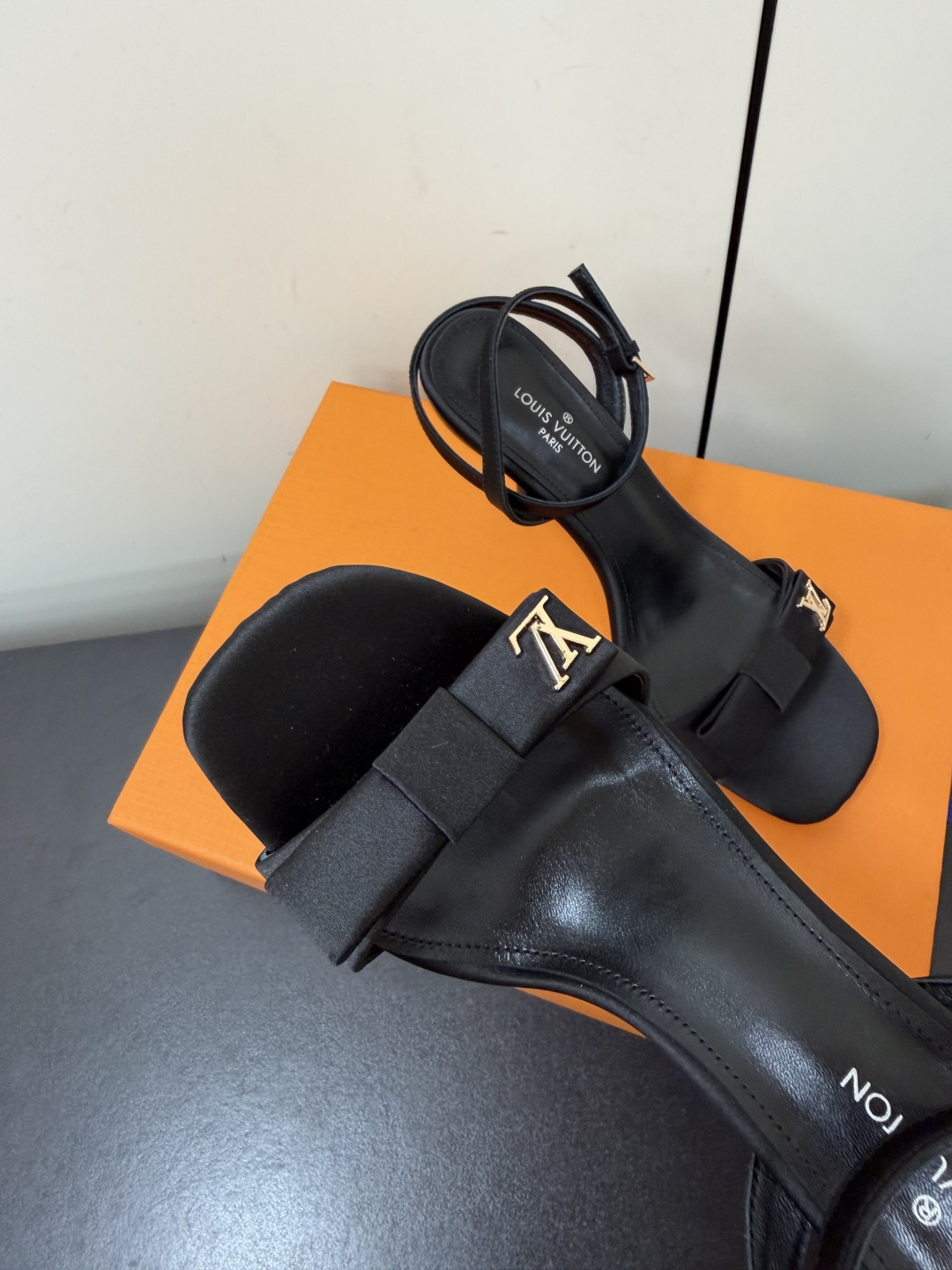 Louis Vuitton Sandals