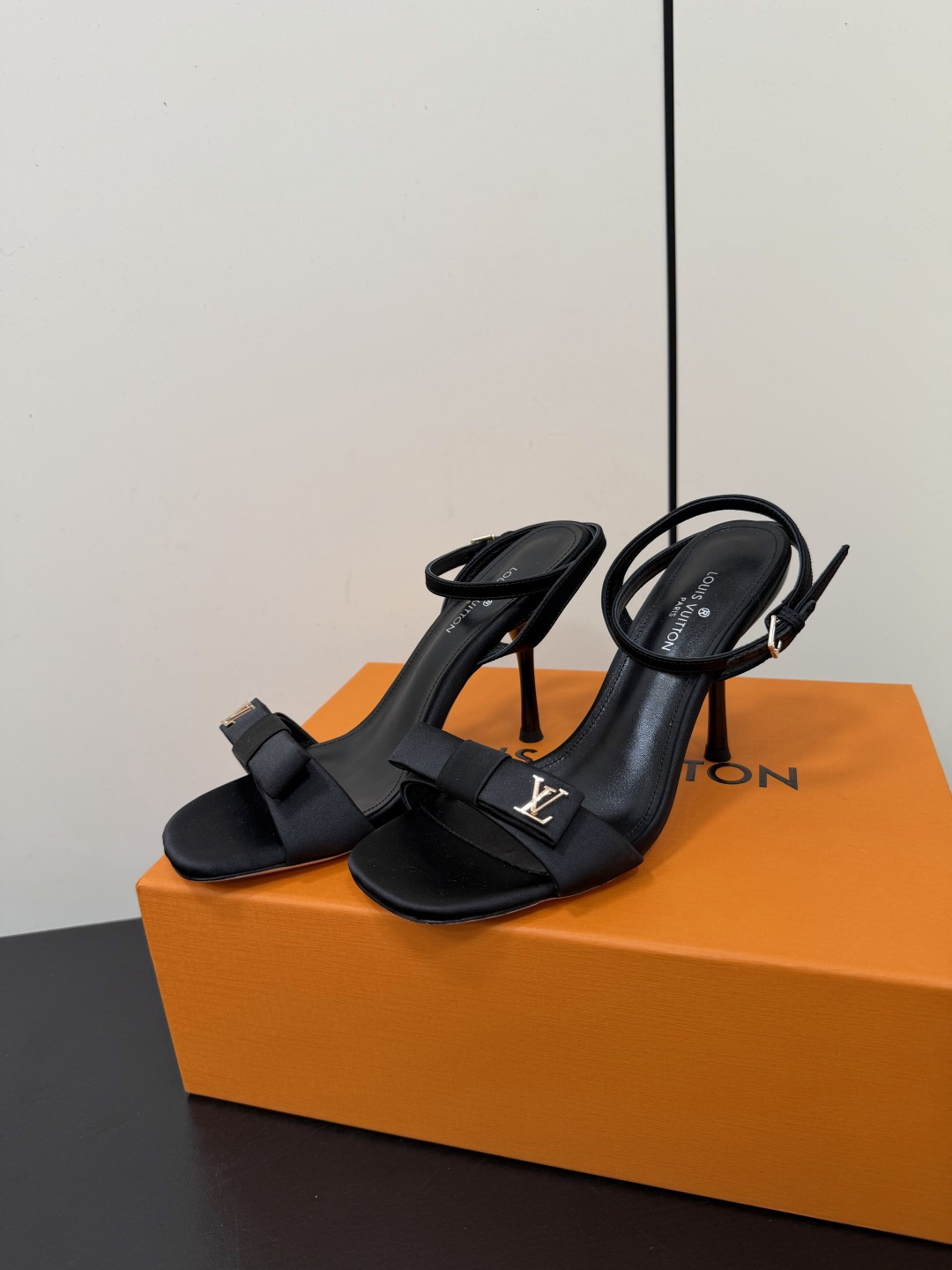 Louis Vuitton Sandals