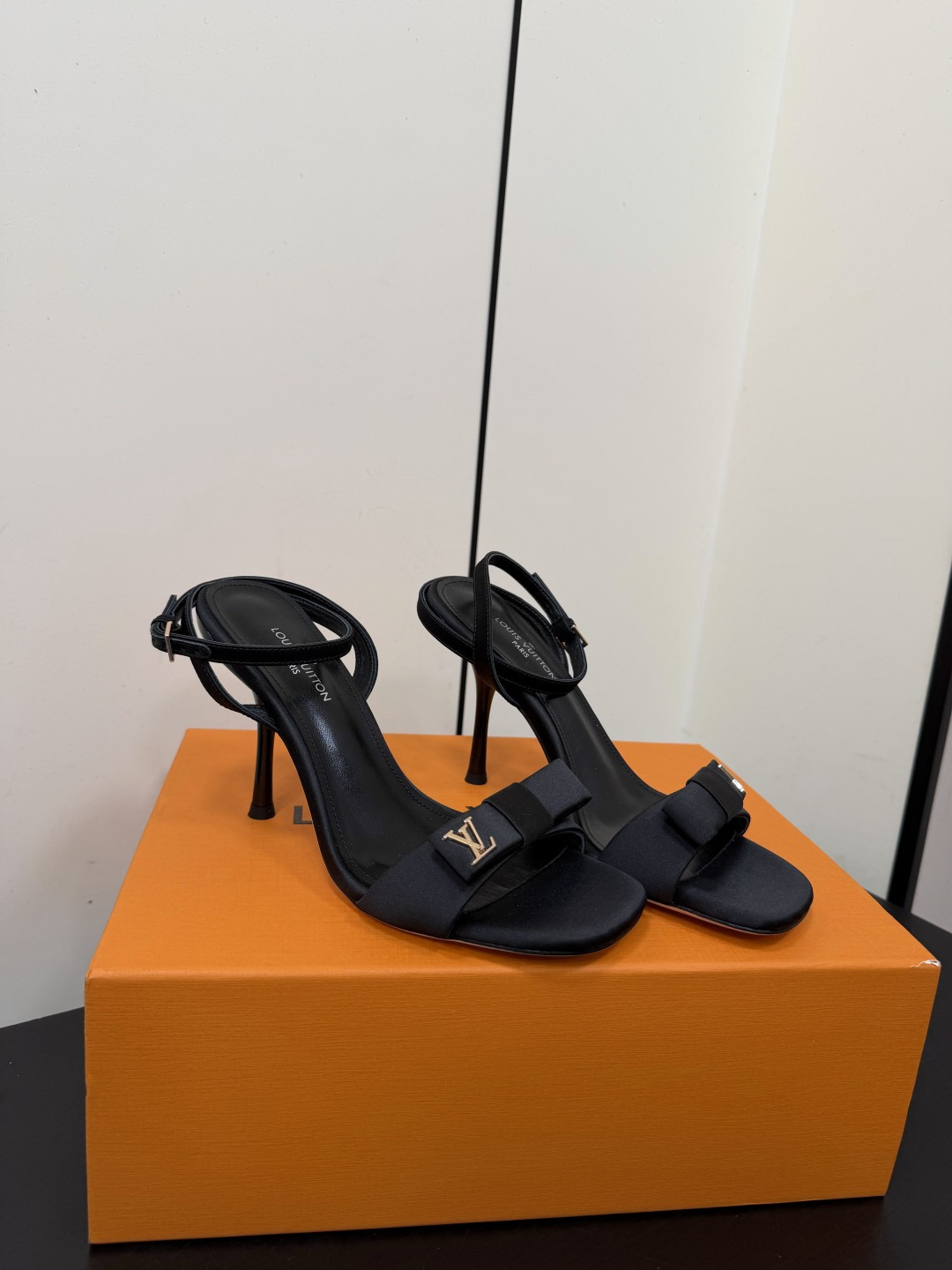 Louis Vuitton Sandals