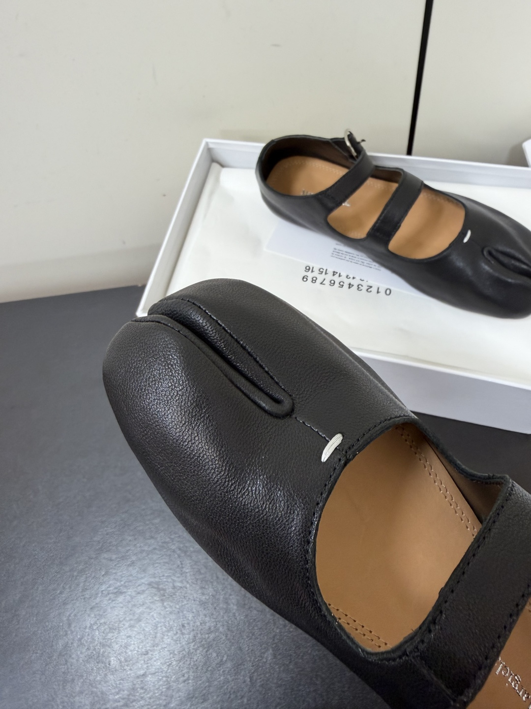 NO:902101,details, split-toe shoes19860909细节,分趾鞋,Women's Shoes