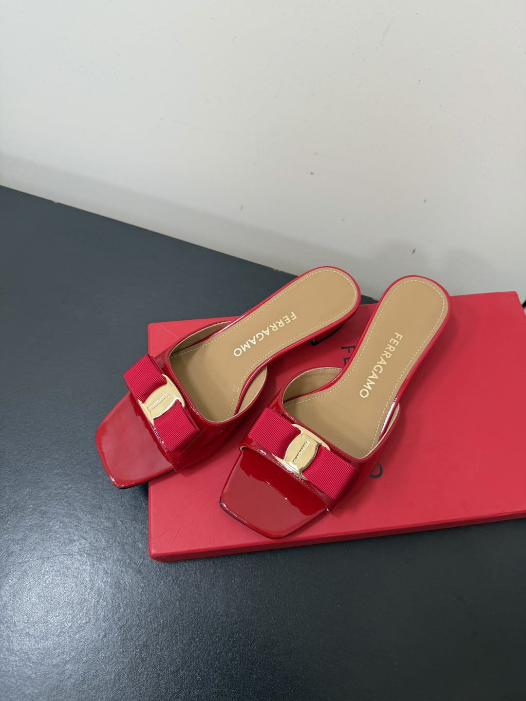 Ferragamo Slides