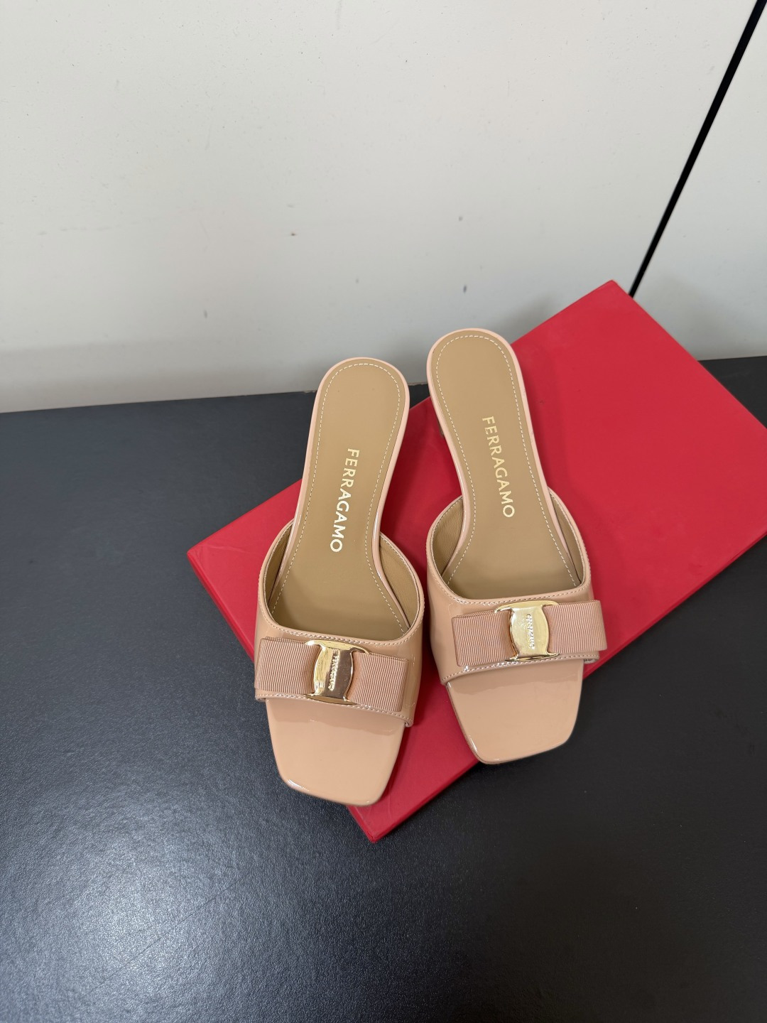 Ferragamo Slides