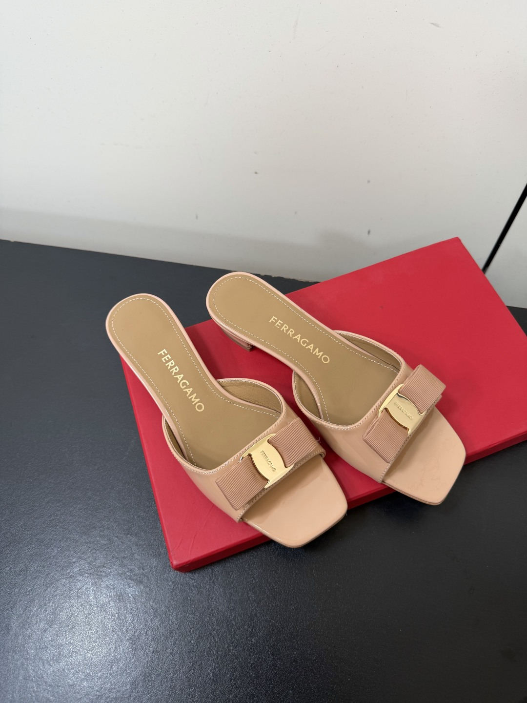 Ferragamo Slides