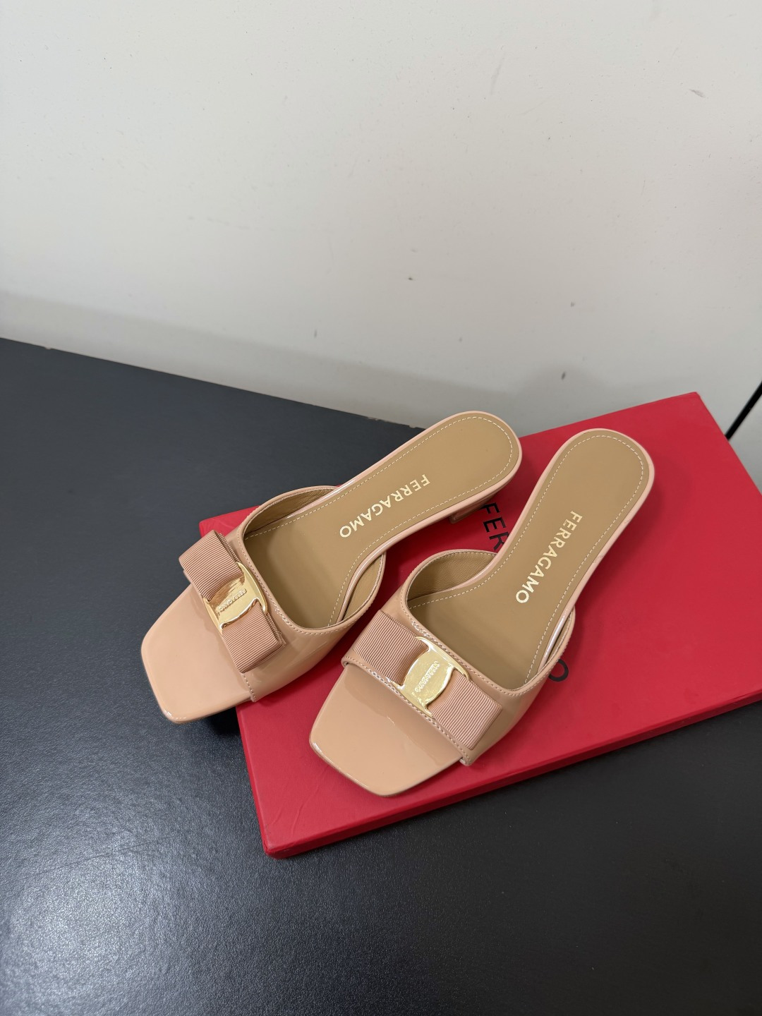 Ferragamo Slides