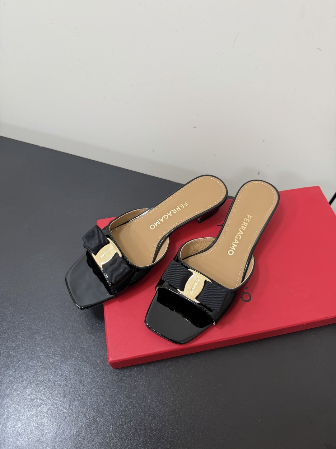 Ferragamo Slides