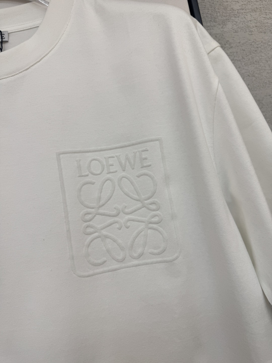 Loewe men Новинка 2026 года, новый логотип T — photo 7