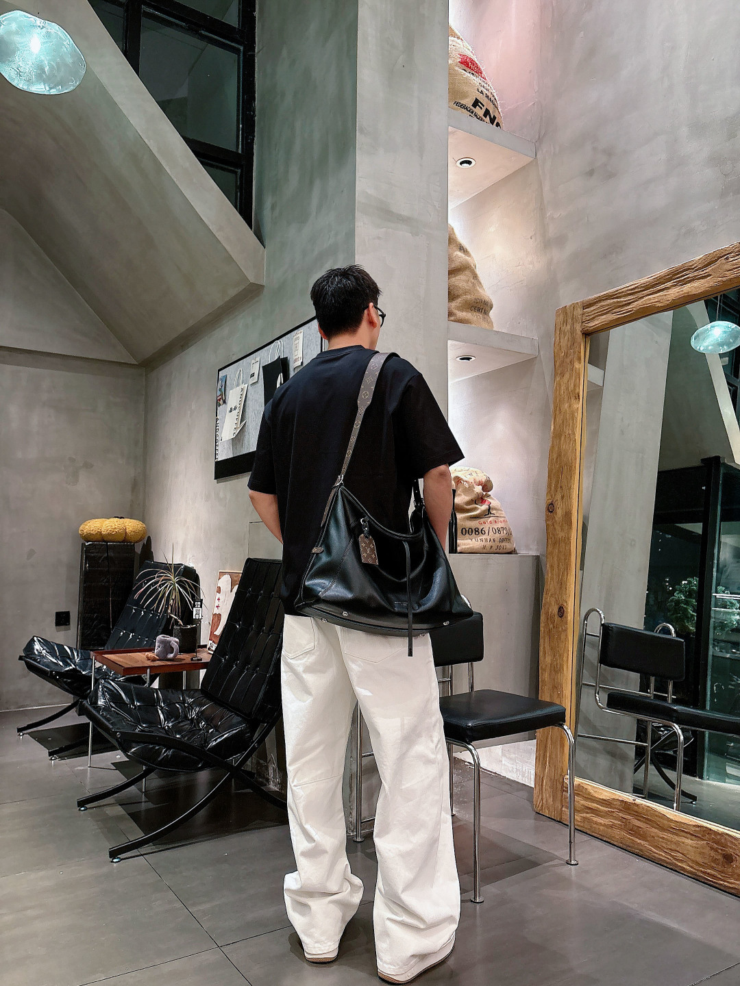 巴宝莉#BUR 2026春夏新款首发专柜最新款短袖圆领T恤 高端订制 设计前卫时尚！品牌logo重工艺设