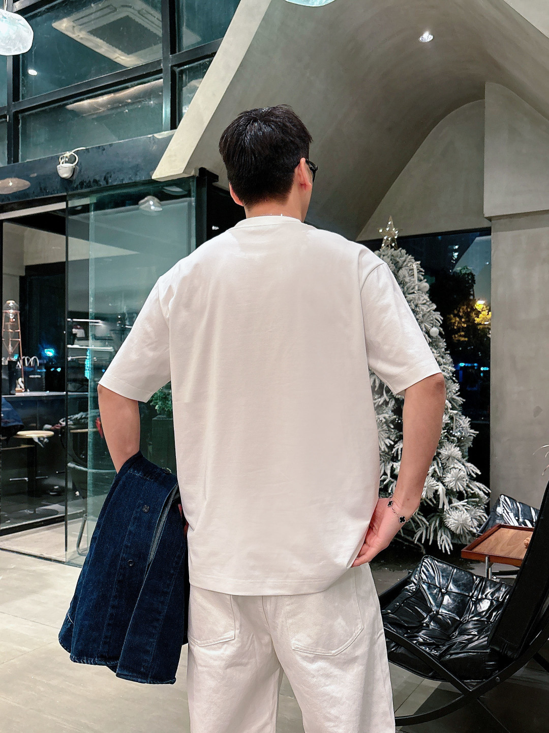 巴宝莉#BUR 2026春夏新款首发专柜最新款短袖圆领T恤 高端订制 设计前卫时尚！品牌logo重工艺设