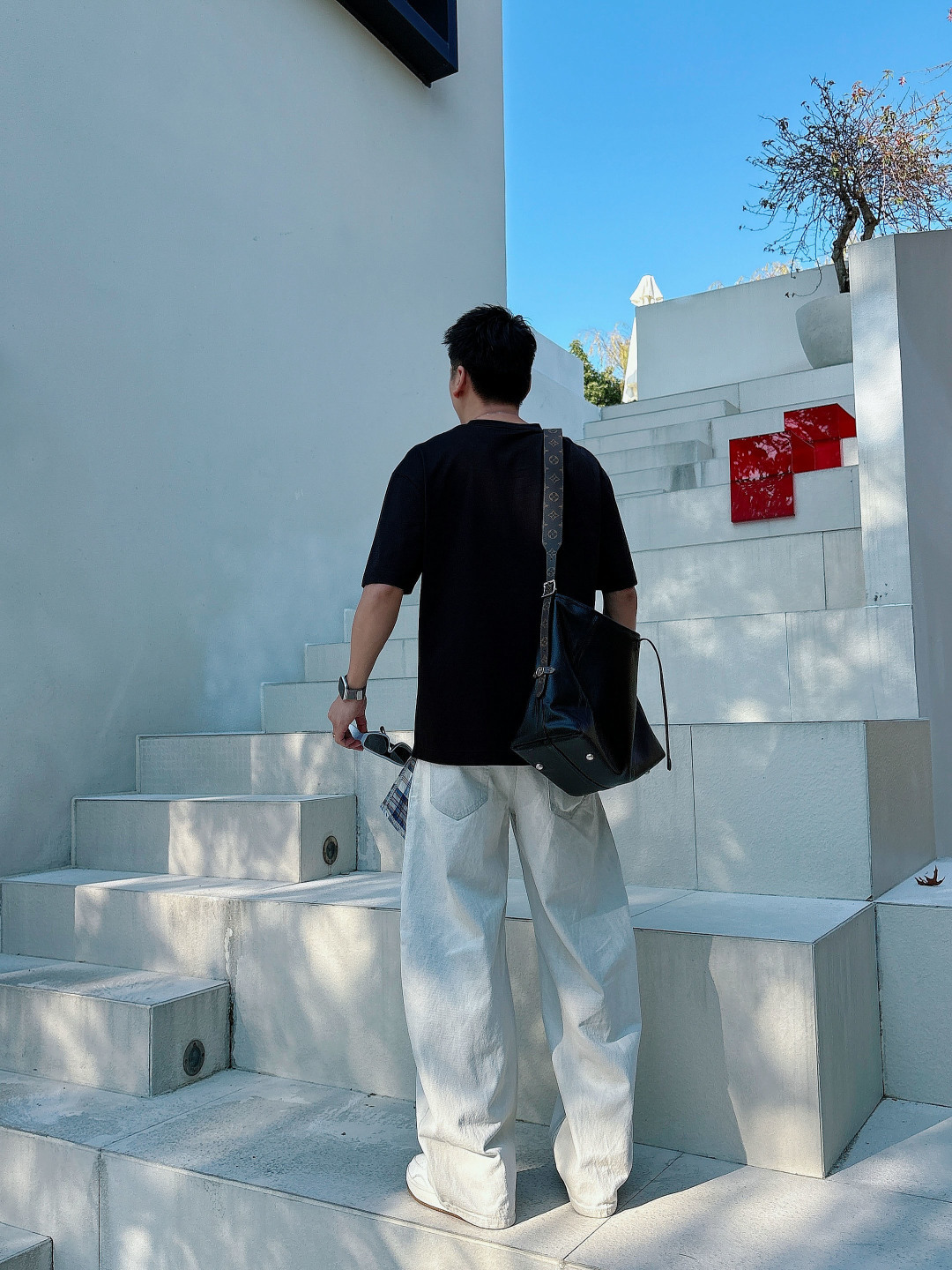 巴宝莉#BUR 2026春夏新款首发专柜最新款短袖圆领T恤 高端订制 设计前卫时尚！品牌logo重工艺设