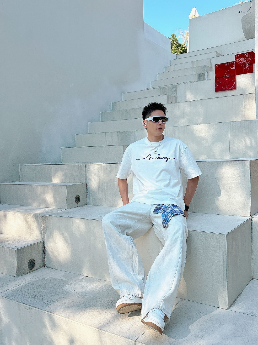 巴宝莉#BUR 2026春夏新款首发专柜最新款短袖圆领T恤 高端订制 设计前卫时尚！品牌logo重工艺设