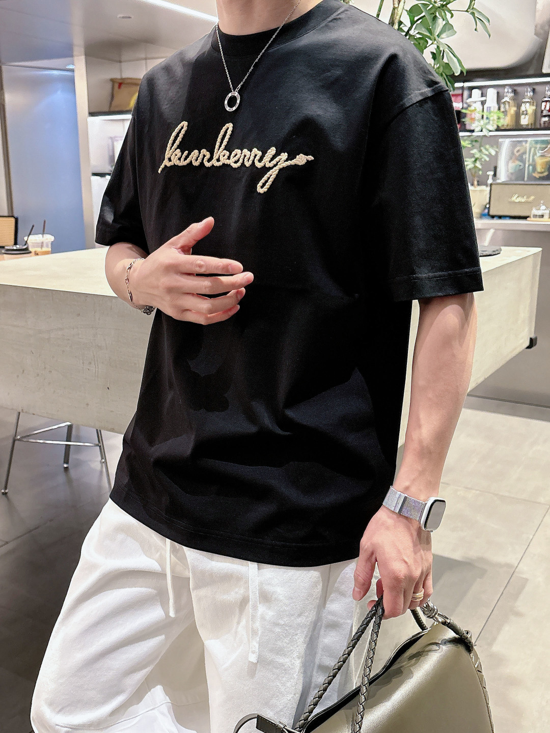 巴宝莉#BUR 2026春夏新款首发专柜最新款短袖圆领T恤 高端订制 设计前卫时尚！品牌logo重工艺设