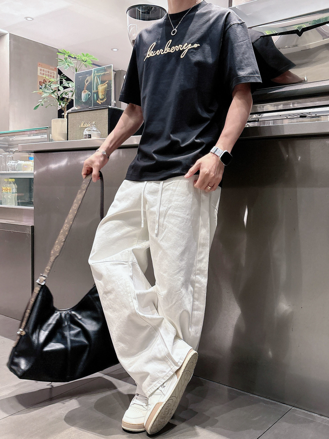 巴宝莉#BUR 2026春夏新款首发专柜最新款短袖圆领T恤 高端订制 设计前卫时尚！品牌logo重工艺设