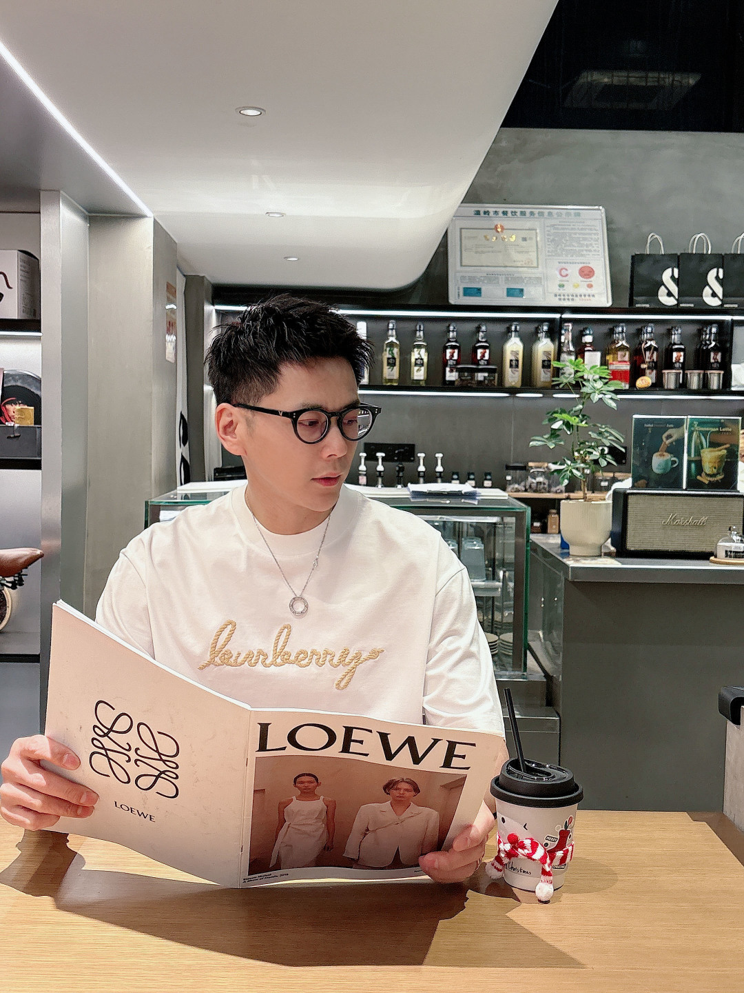 巴宝莉#BUR 2026春夏新款首发专柜最新款短袖圆领T恤 高端订制 设计前卫时尚！品牌logo重工艺设