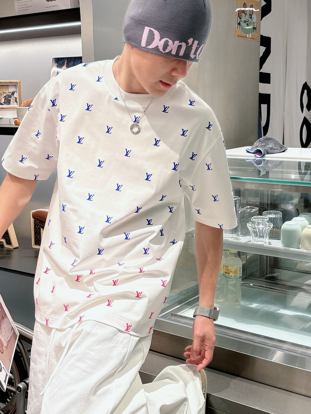 LV men LV 2026 New New T ！ logo . . . . . ！ ！ — photo 10