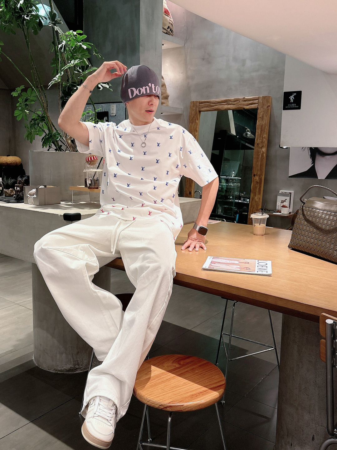 LV men LV 2026 New New T ！ logo . . . . . ！ ！ — photo 9