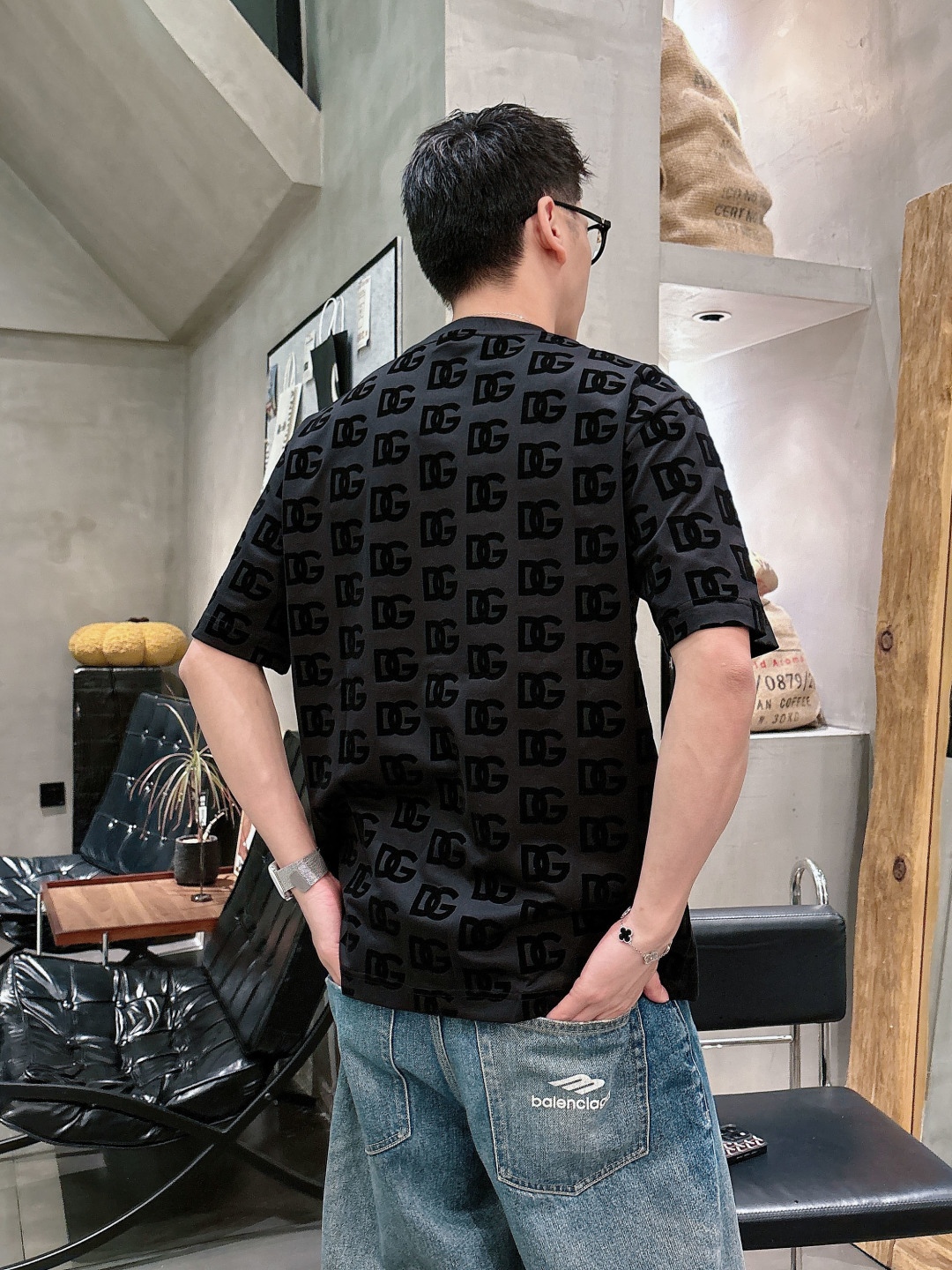 DG 2026春夏新款首发专柜最新款短袖圆领T恤 高端订制 设计前卫时尚！品牌logo重工艺设计 高端定