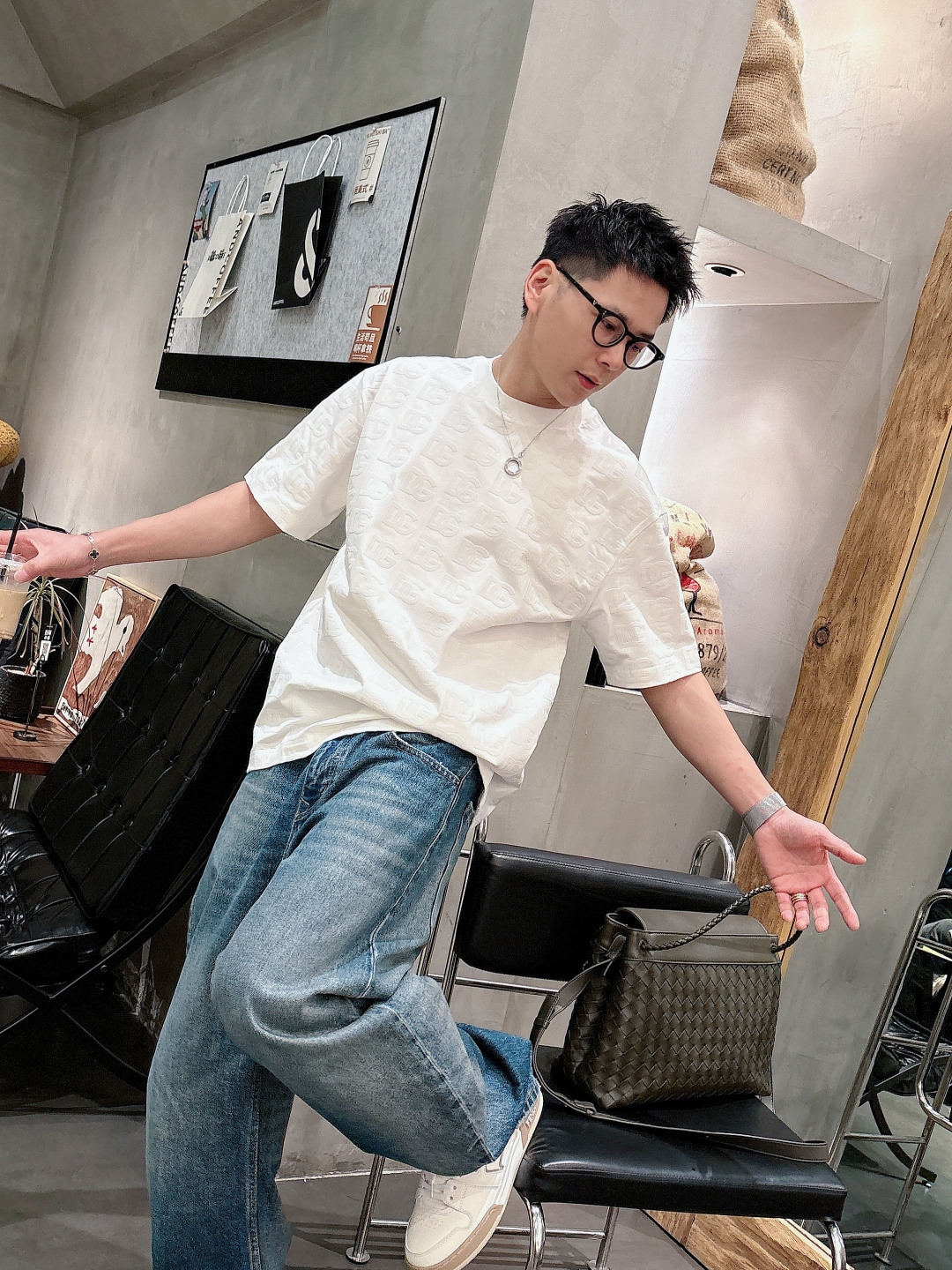 DG 2026春夏新款首发专柜最新款短袖圆领T恤 高端订制 设计前卫时尚！品牌logo重工艺设计 高端定