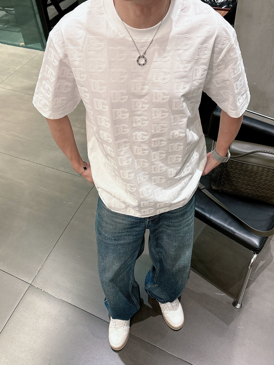 DG 2026春夏新款首发专柜最新款短袖圆领T恤 高端订制 设计前卫时尚！品牌logo重工艺设计 高端定