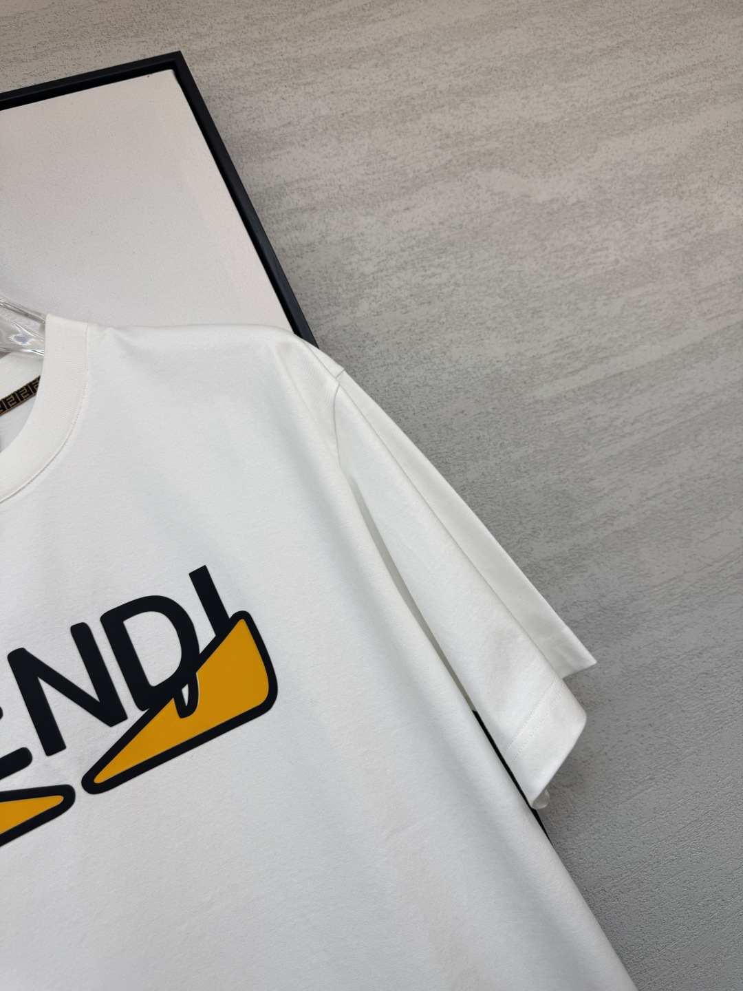 Fendi men 2026 New New T ！ logo . . . . . ！ ！ — photo 4
