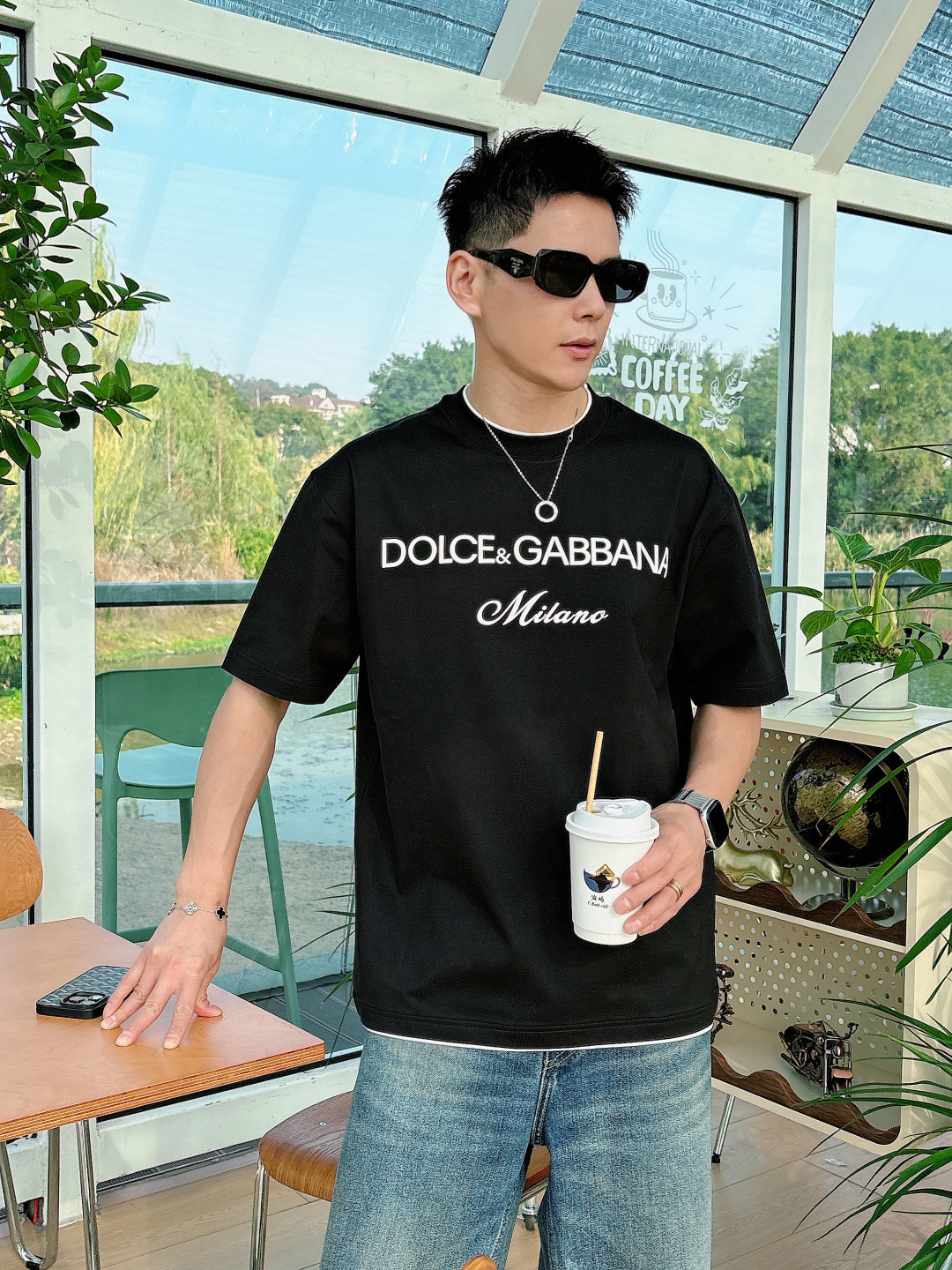 DG 2026春夏新款首发专柜最新款短袖圆领T恤 高端订制 设计前卫时尚！品牌logo重工艺设计 高端定