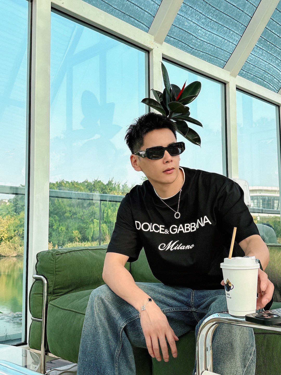 DG 2026春夏新款首发专柜最新款短袖圆领T恤 高端订制 设计前卫时尚！品牌logo重工艺设计 高端定