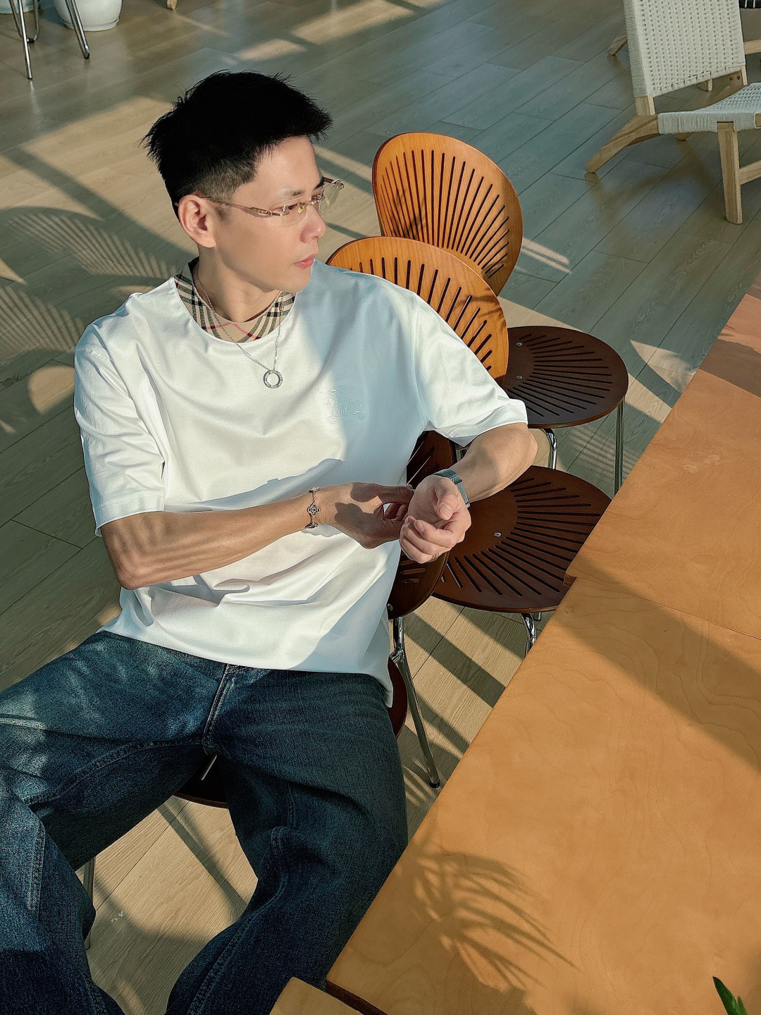 巴宝莉#BUR 2026春夏新款首发专柜最新款短袖圆领T恤 高端订制 设计前卫时尚！品牌logo重工艺设