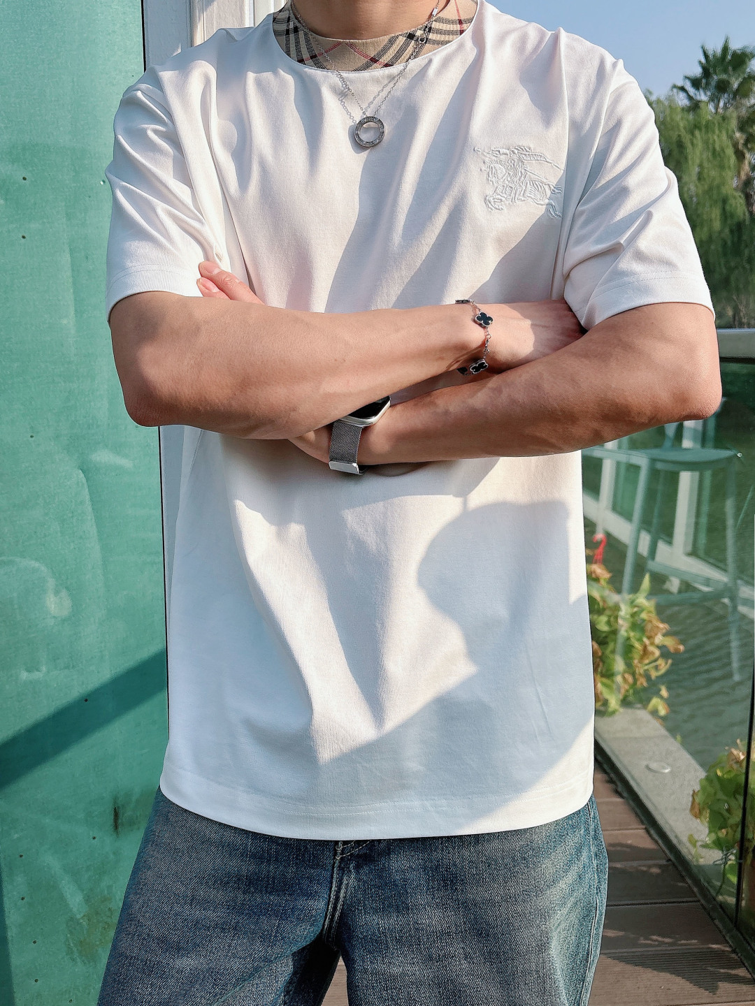 巴宝莉#BUR 2026春夏新款首发专柜最新款短袖圆领T恤 高端订制 设计前卫时尚！品牌logo重工艺设