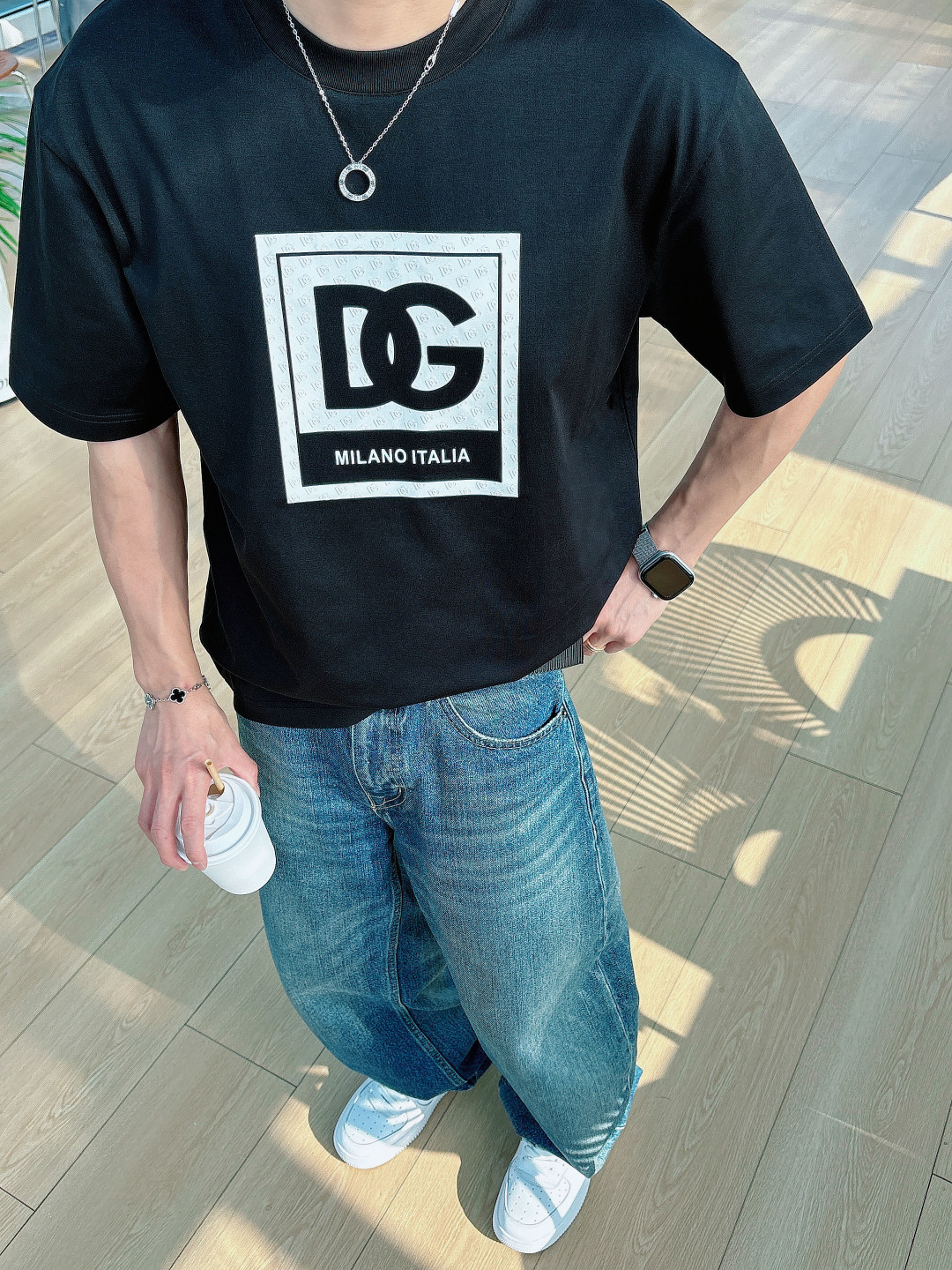 DG 2026春夏新款首发专柜最新款短袖圆领T恤 高端订制 设计前卫时尚！品牌logo重工艺设计 高端定