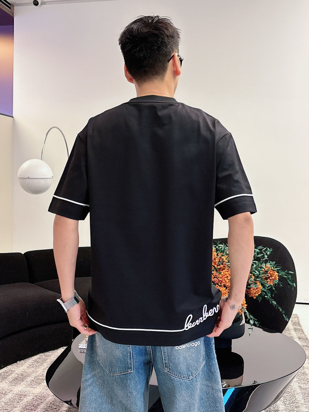 巴宝莉#BUR 2026春夏新款首发专柜最新款短袖圆领T恤 高端订制 设计前卫时尚！品牌logo重工艺设