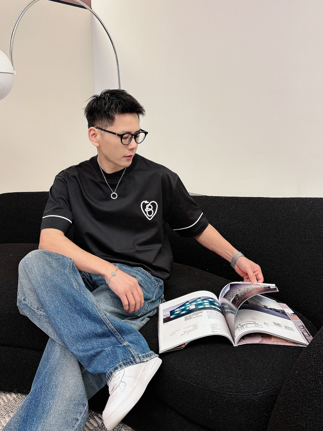 巴宝莉#BUR 2026春夏新款首发专柜最新款短袖圆领T恤 高端订制 设计前卫时尚！品牌logo重工艺设