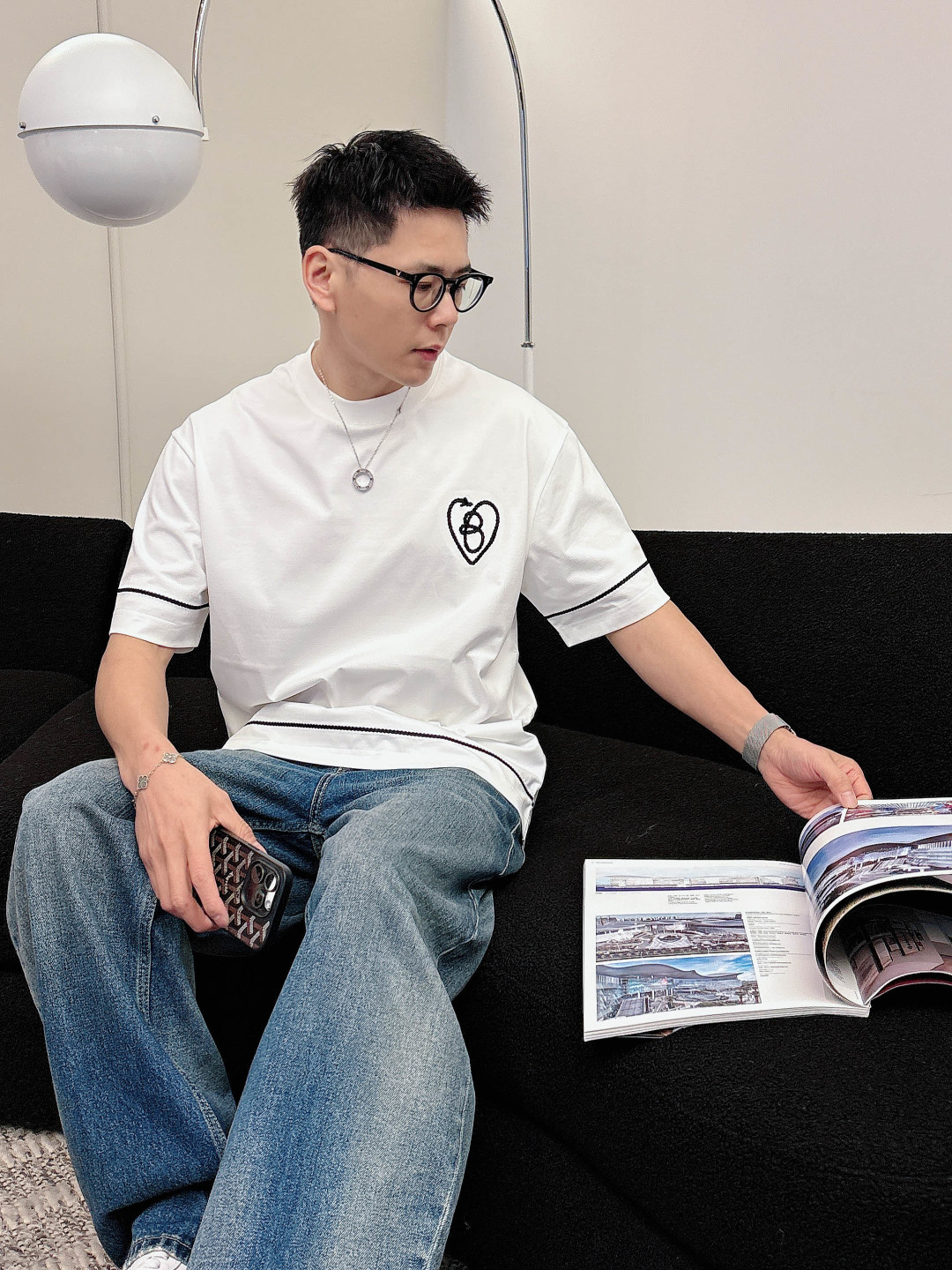 巴宝莉#BUR 2026春夏新款首发专柜最新款短袖圆领T恤 高端订制 设计前卫时尚！品牌logo重工艺设